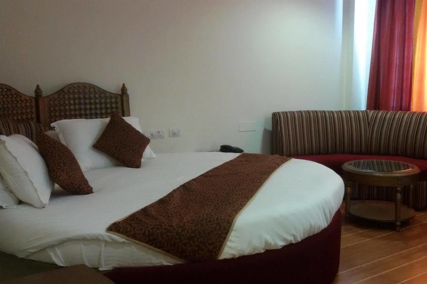 Hotel Classic Residency Kālka Εξωτερικό φωτογραφία