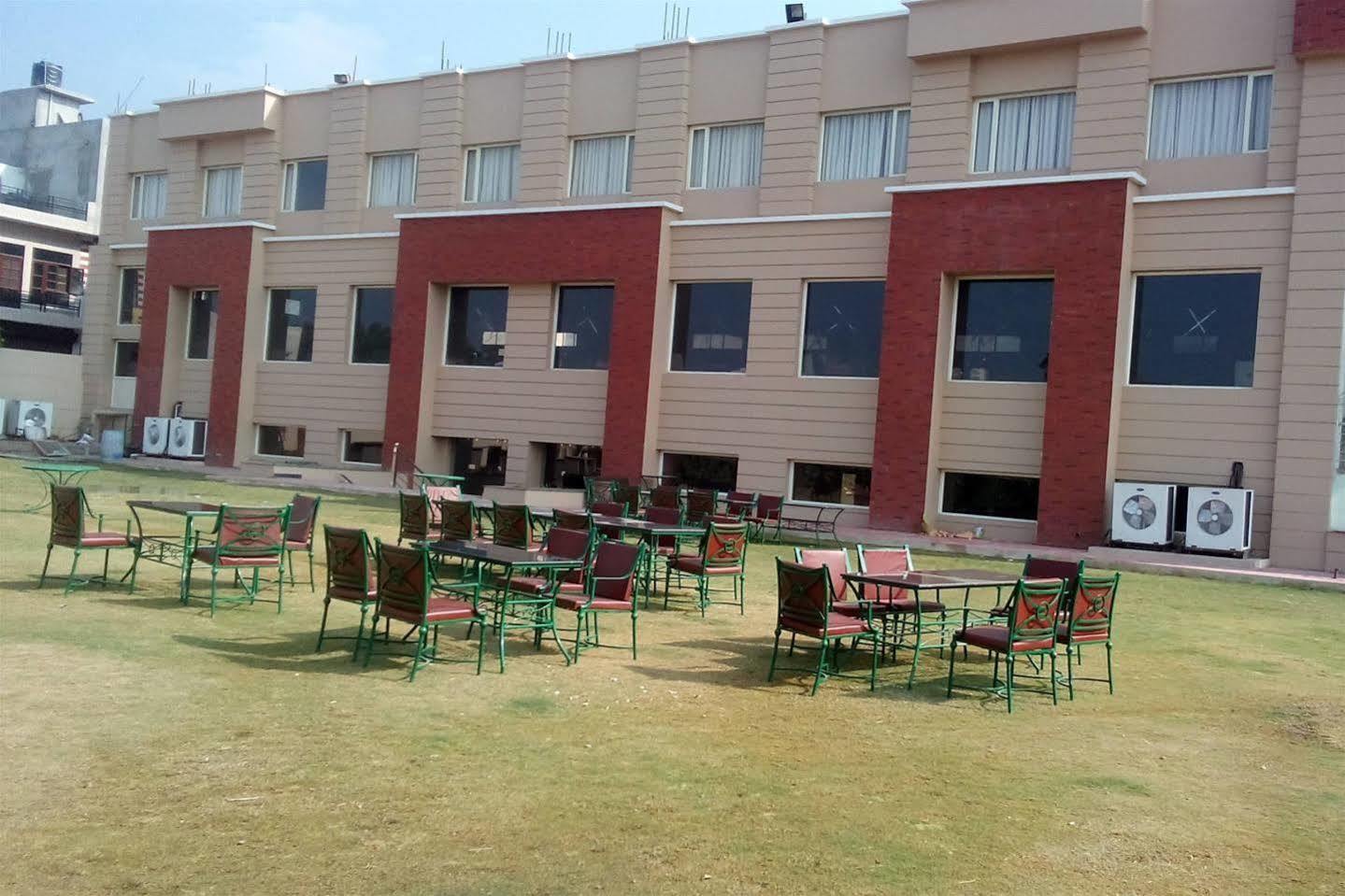 Hotel Classic Residency Kālka Εξωτερικό φωτογραφία