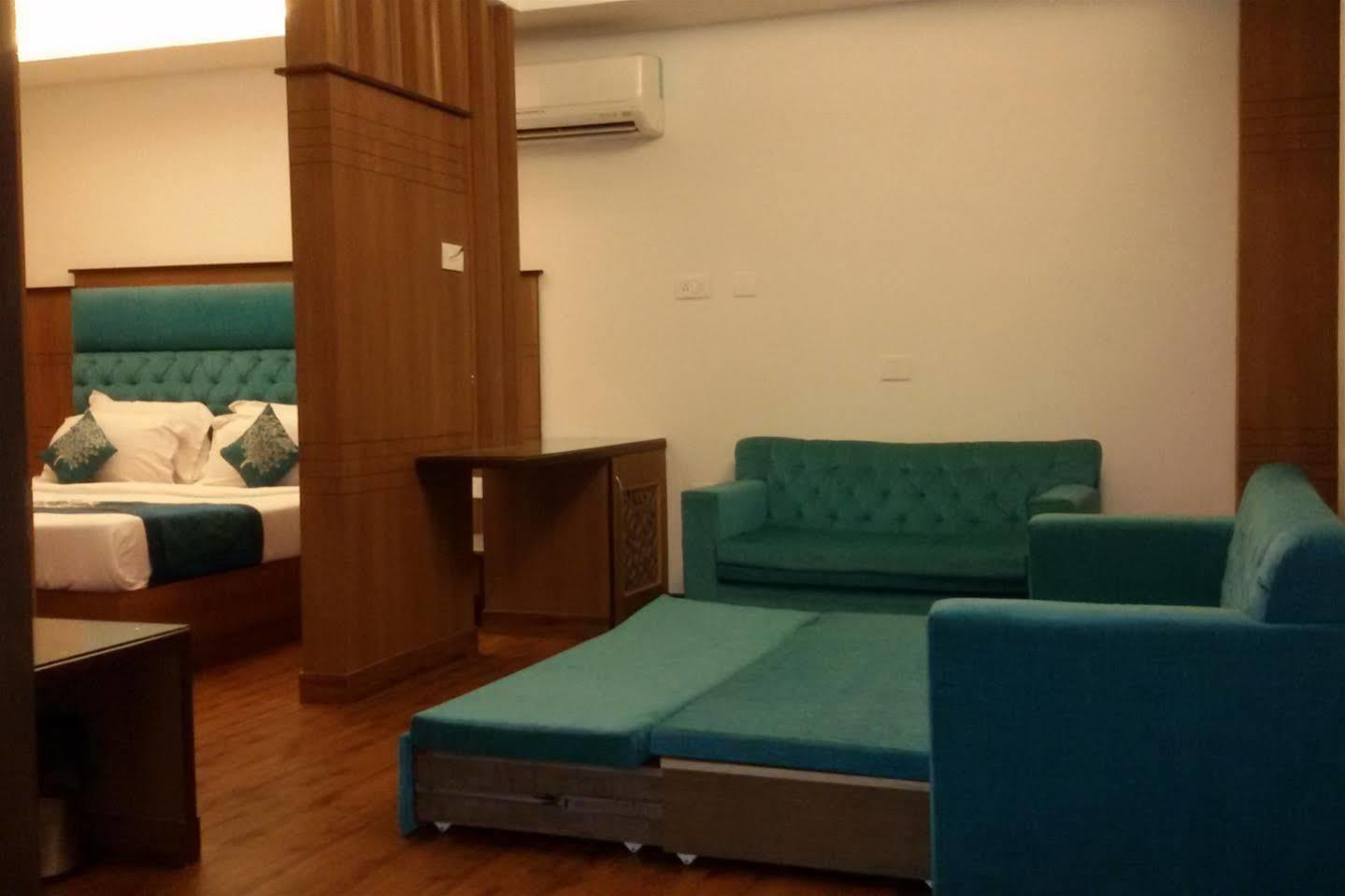 Hotel Classic Residency Kālka Εξωτερικό φωτογραφία